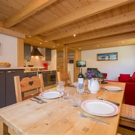 Sainte-foy-l'argentiere Sleeps 6 Apartament